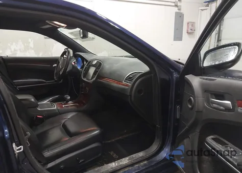 2013 Chrysler 300 Motown z USA, uszkodzony, nr VIN 2C3CCARG9DH614125